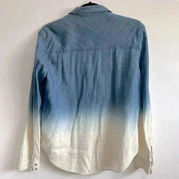 Forever 21  Ombre Denim Chambray Long Sleeve Shirt size S - Picture 3 of 3